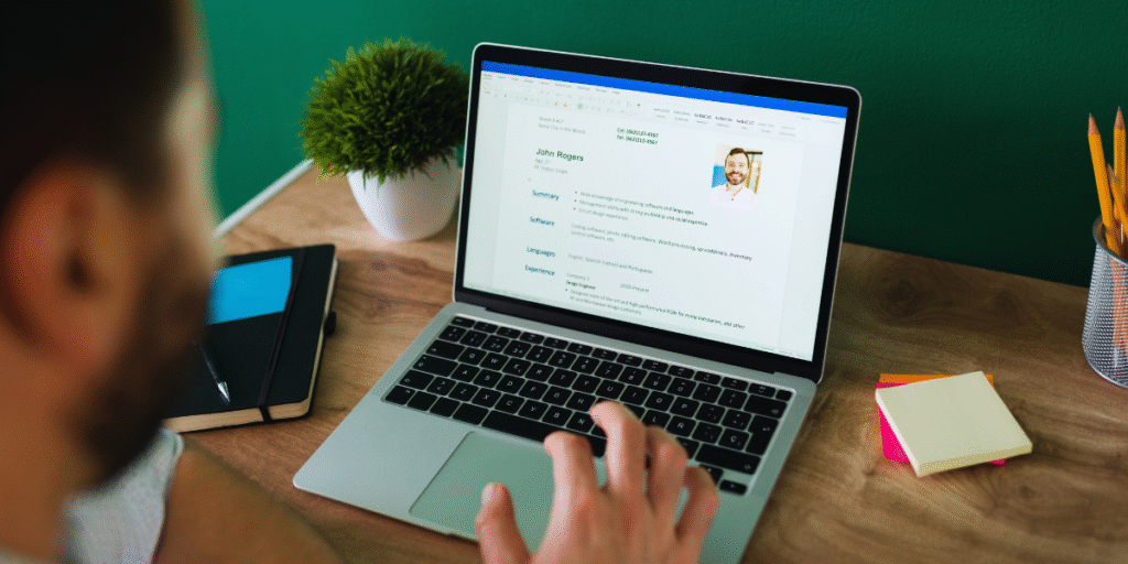 alinhar LinkedIn e currículo
